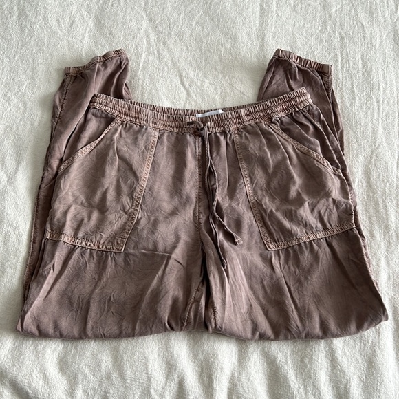 O’Neil tan pants - Picture 2 of 3